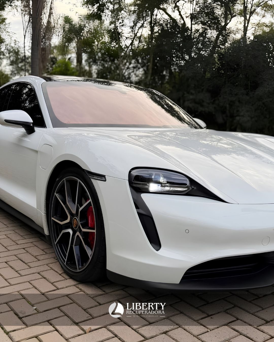 Porsche Taycan 4S 530 CV 2023 Branco Elétrico 23000km $ 275.000