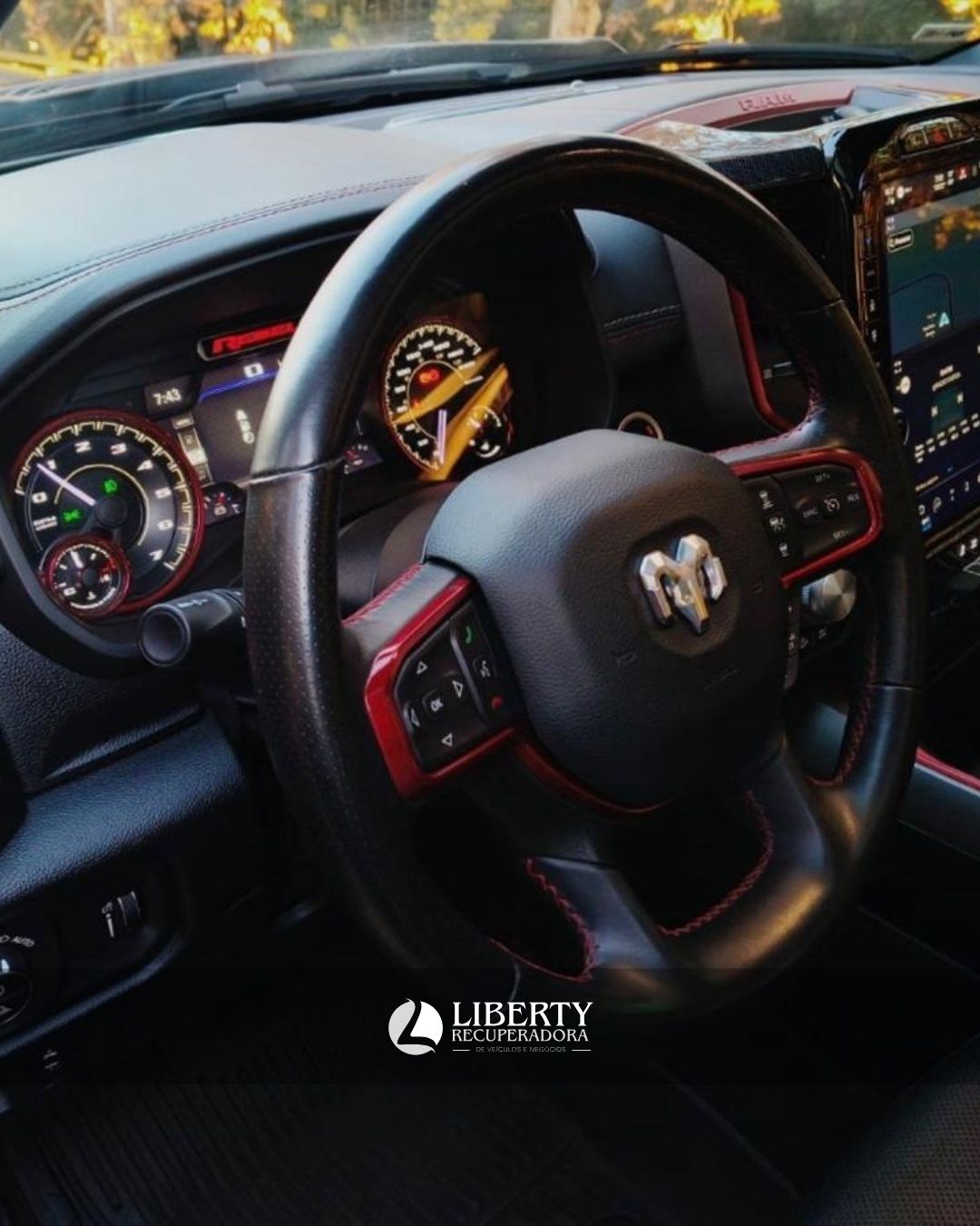 RAM 1500 REBEL V8 4x4 Hemi 2022 78.600km - $ 127.000 (1)